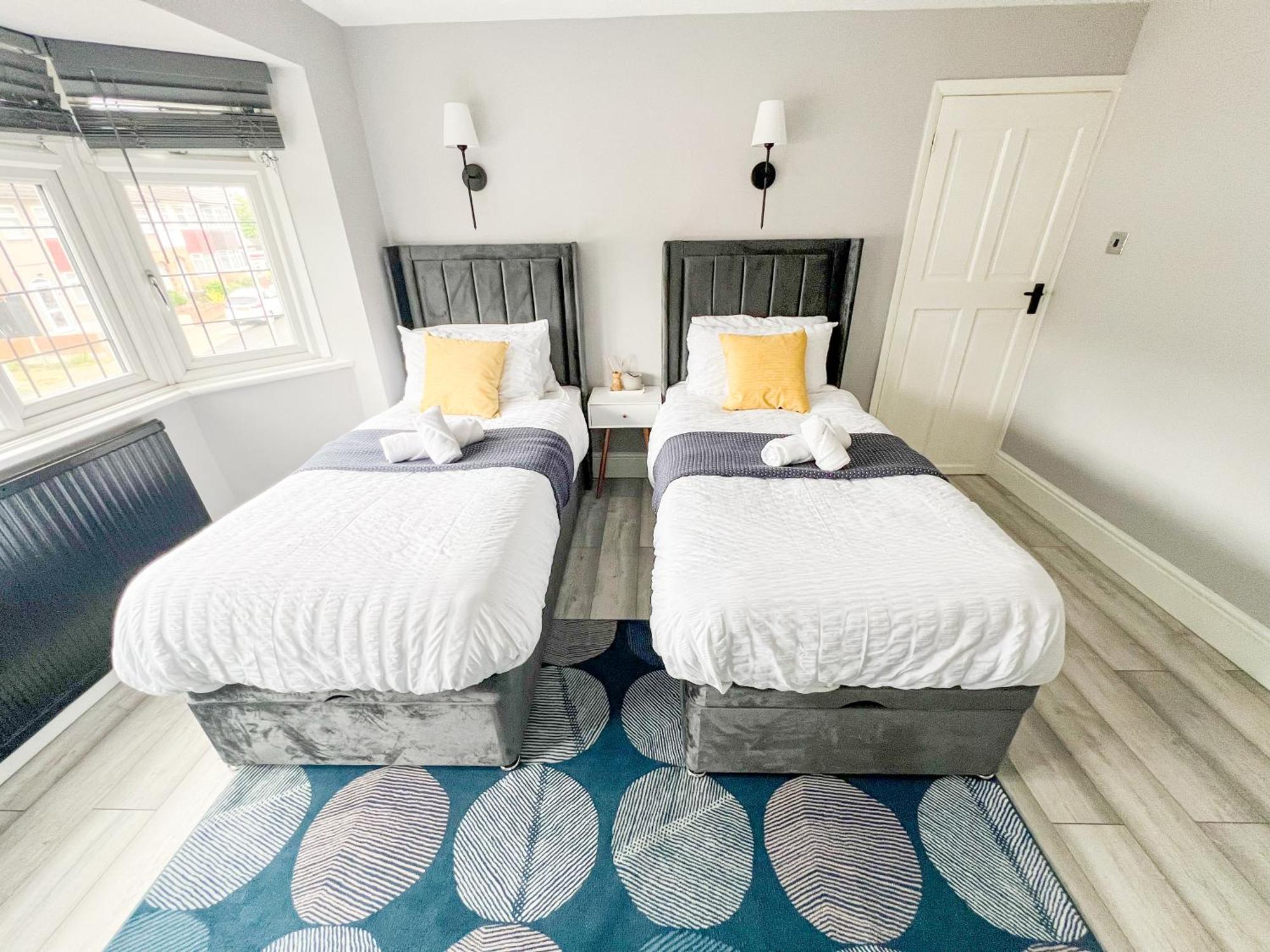 הוילה Beautiful Newly Renovated House In Rainham Essex מראה חיצוני תמונה